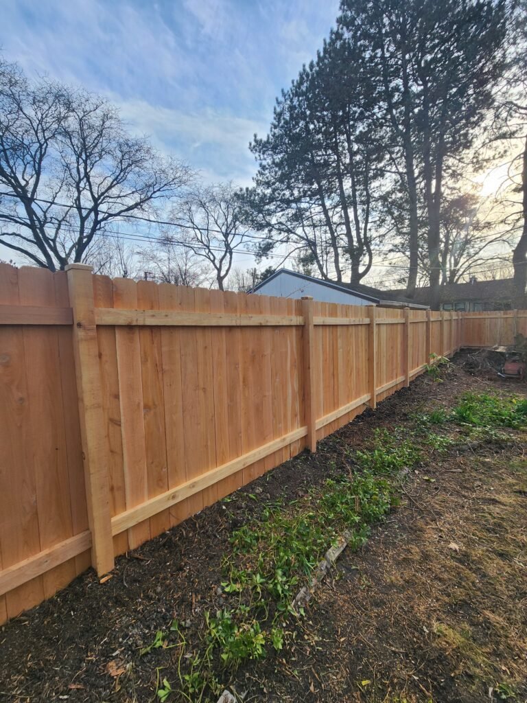 North Shore Fencing, Fence Company Lake Forest IL, Fence Installation, Wood Fence, Vinyl Fence, Lake Forest IL