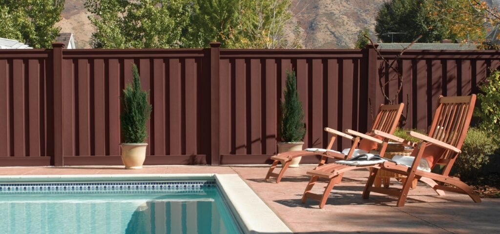 Trex composite privacy fence installation for low-maintenance yard in Wilmette IL
