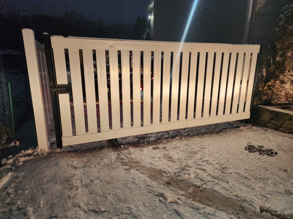 WOOD VINYL GATE GLENCOE IL